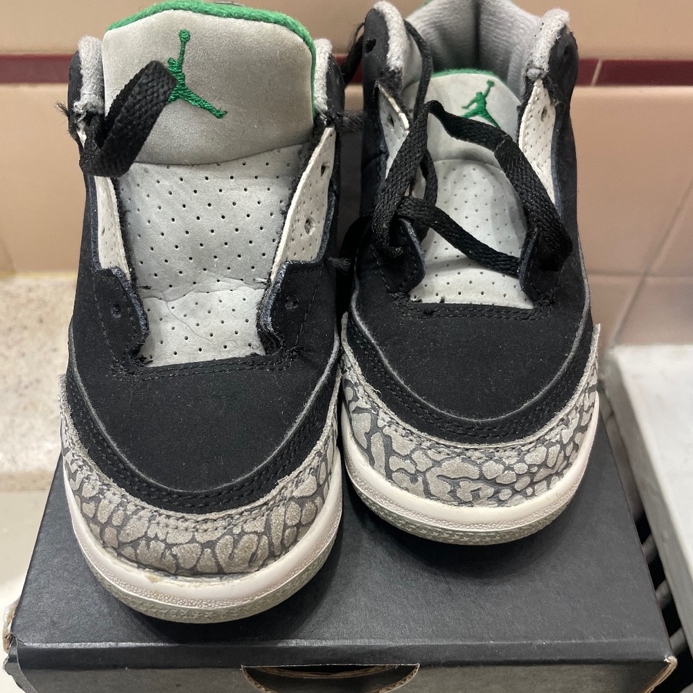 Used jordan 3 pine green